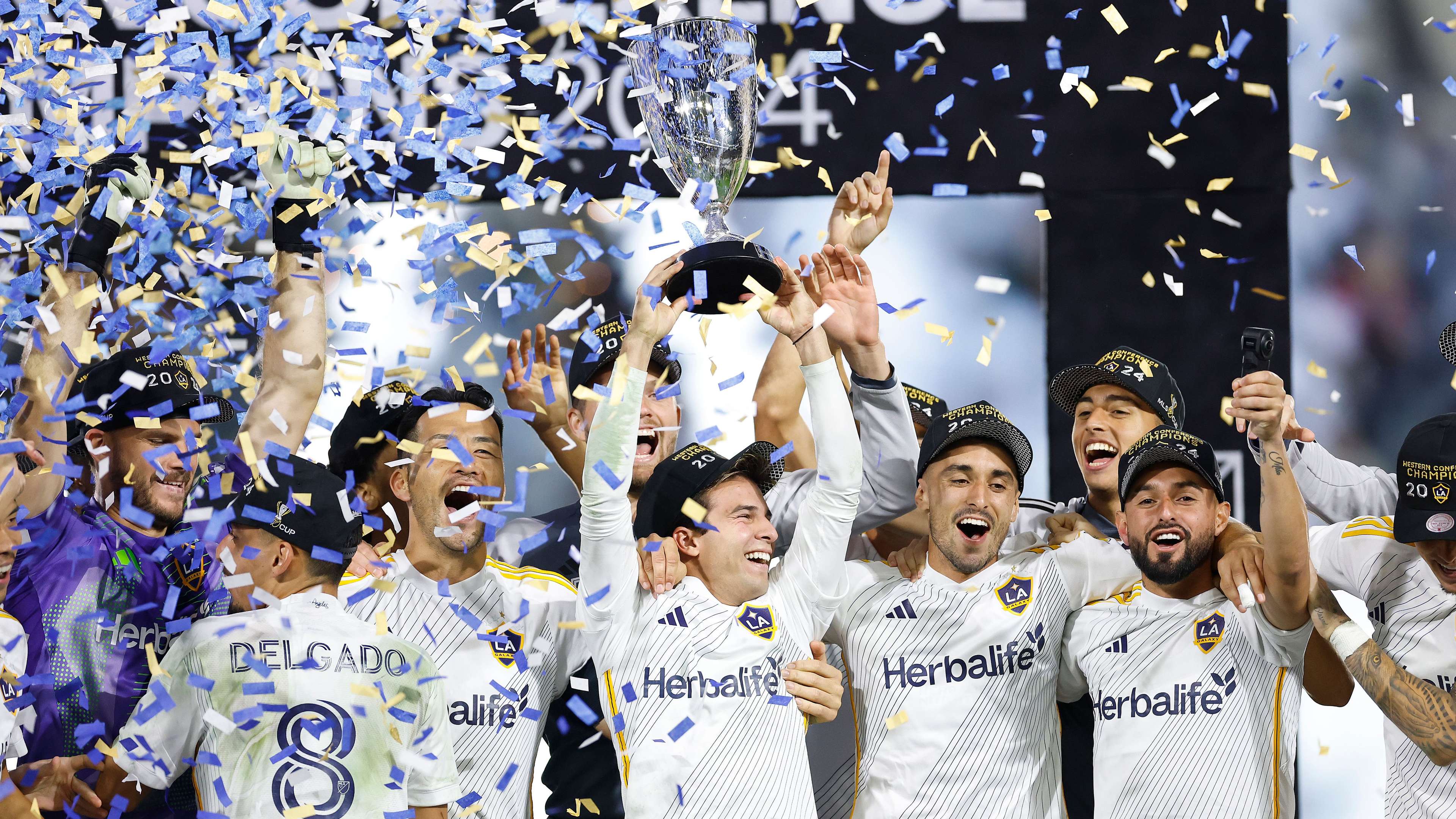 占据主动 占据主动